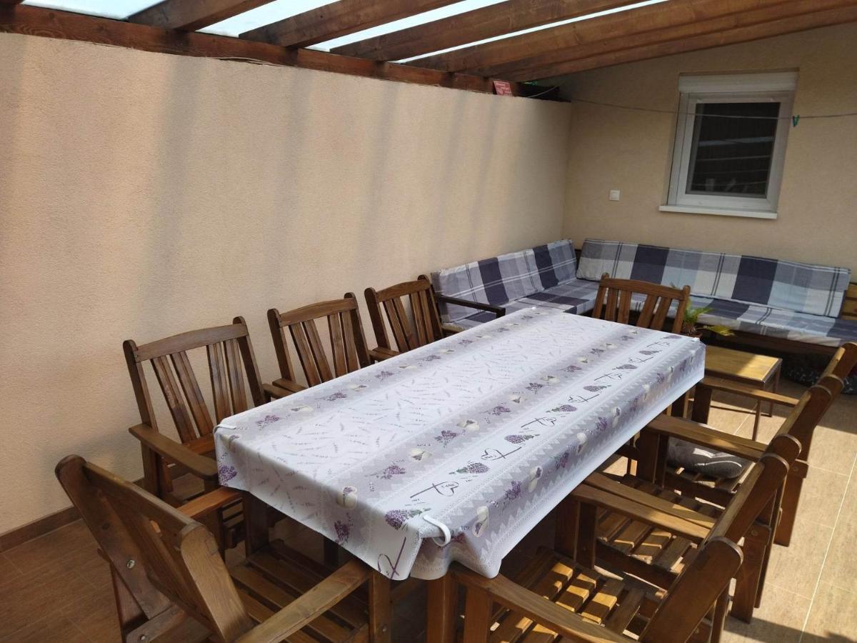 Kurucz Vendeghaz Hajduszoboszlo Apartment Exterior photo